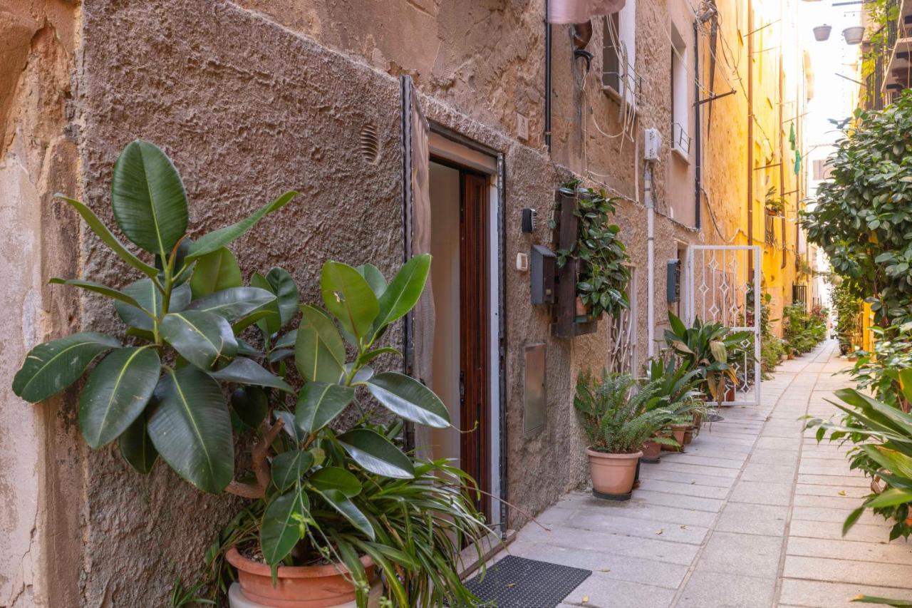 Casa Vacanze Nel Cuore Di Cagliari Ngoại thất bức ảnh